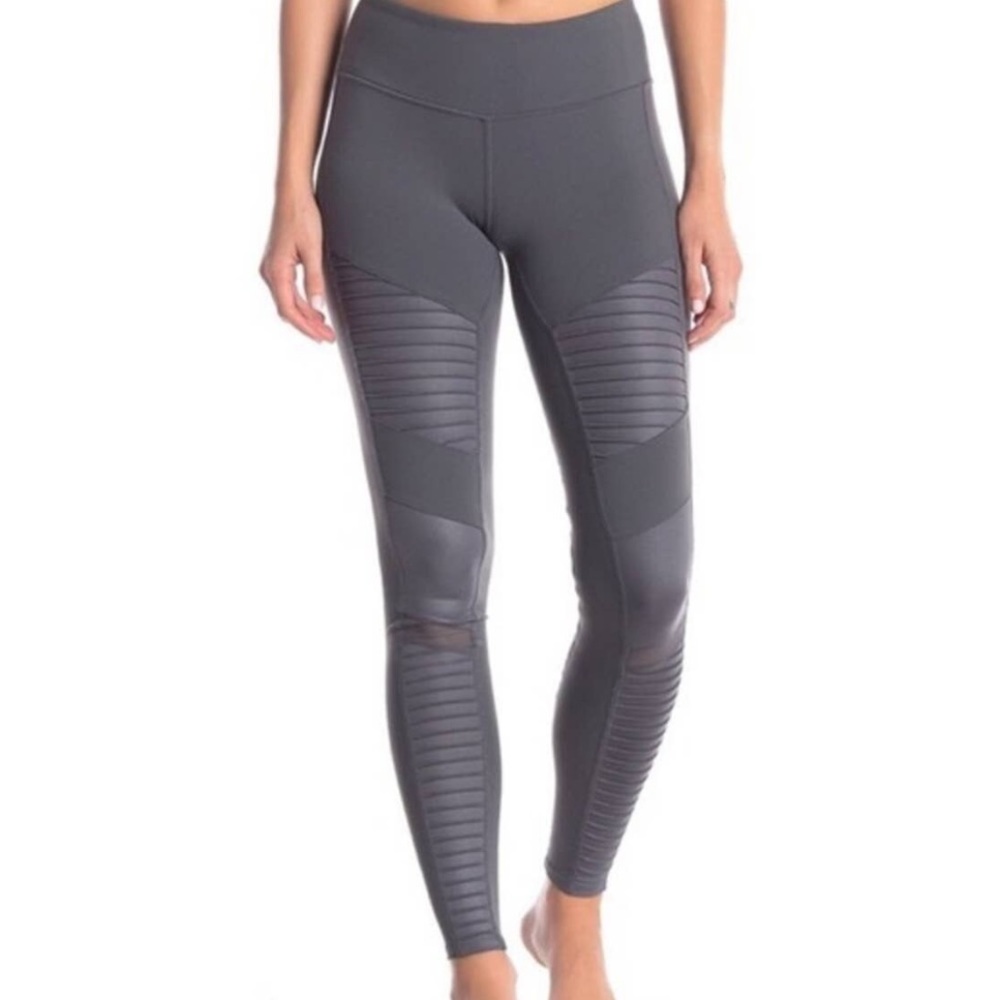 Alo yoga leggings in gray Sz Xs Moving sale